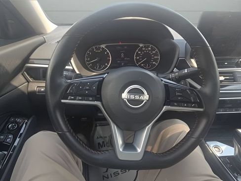 Certified 2025 Nissan Altima 2.5 SR w/ SR Premium Package FWD image 14