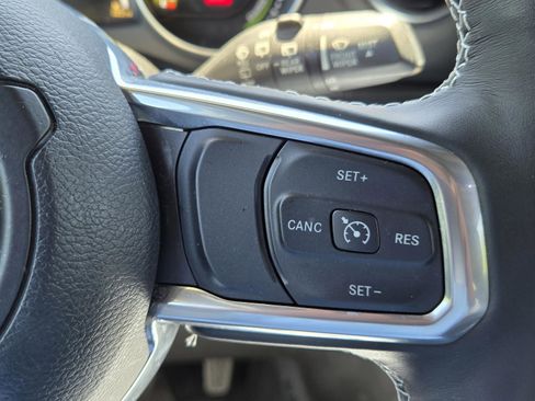 Used 2022 Jeep Wrangler Unlimited Sahara w/ Cold Weather Group AWD/4WD image 14