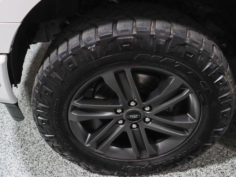 Used 2022 Ford F150 Lariat w/ Equipment Group 502A High AWD/4WD image 11