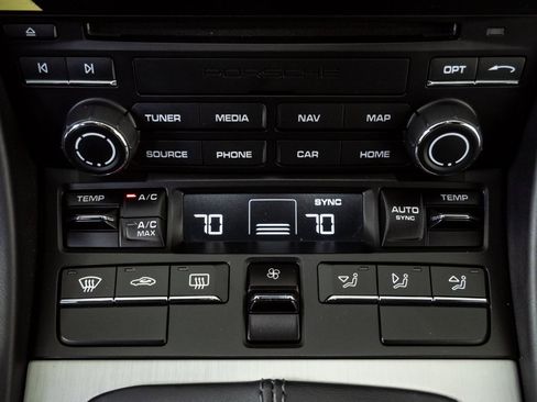 Used 2020 Porsche 718 Cayman GT4 image 15