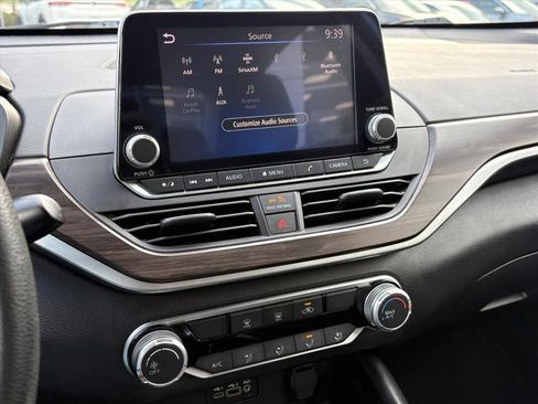 Used 2023 Nissan Altima 2.5 SV image 13