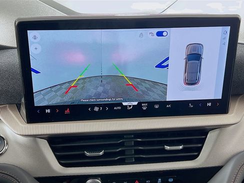 Used 2025 Ford Explorer Active image 20