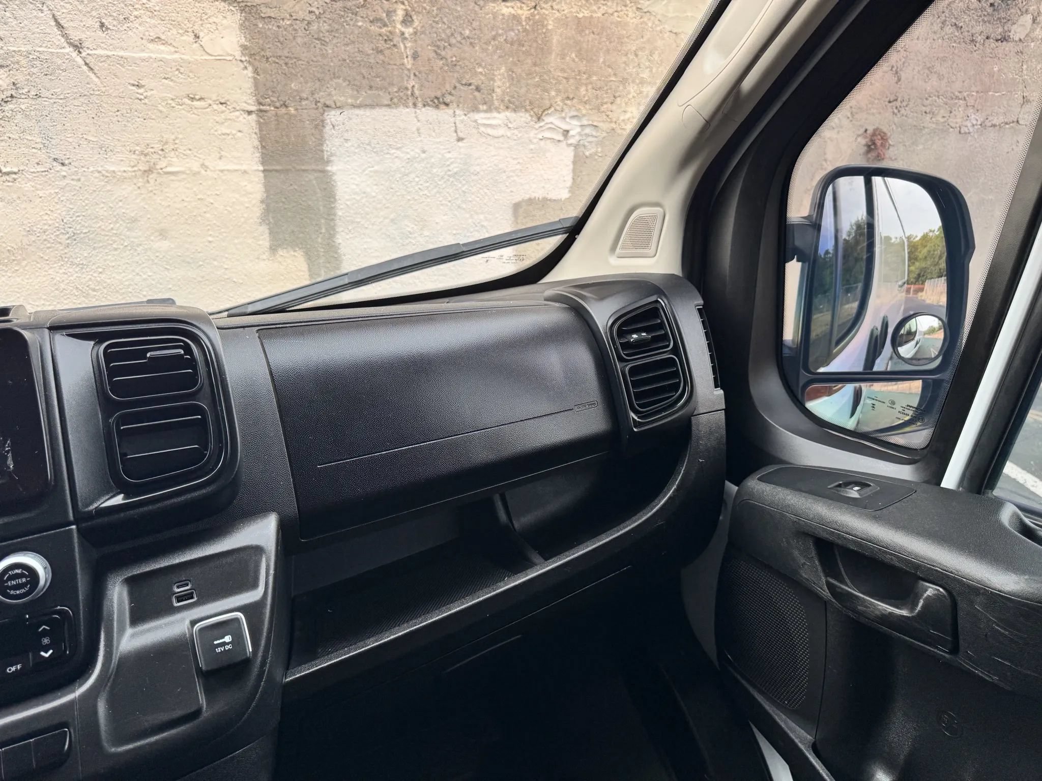 Used 2023 RAM ProMaster 2500 FWD image 44