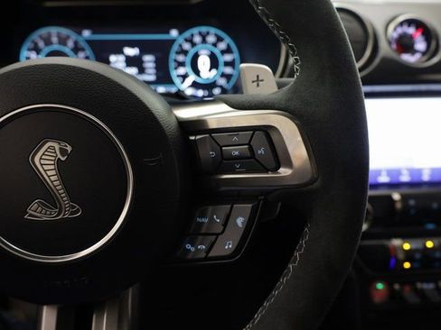 Used 2022 Ford Mustang Shelby GT500 w/ Carbon Fiber Track Pack image 11