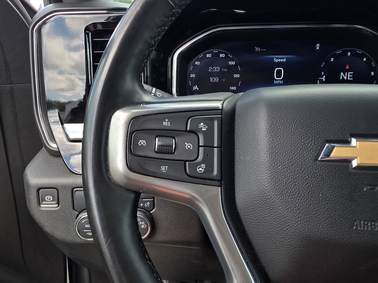 Used 2025 Chevrolet Silverado 1500 LT RWD image 17