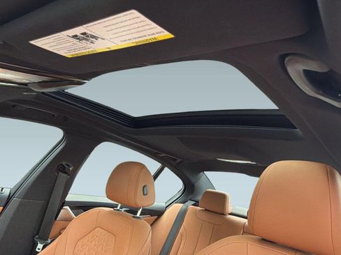 Used 2023 BMW 530e w/ Premium Package RWD image 22