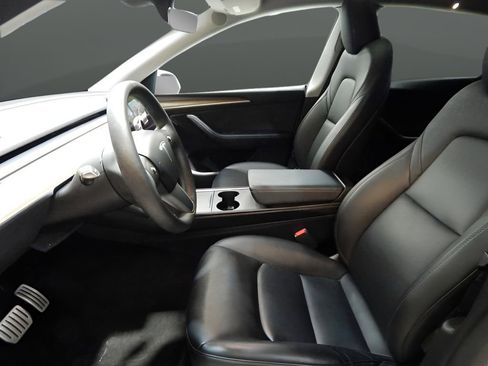 Used 2023 Tesla Model Y Long Range AWD/4WD image 16
