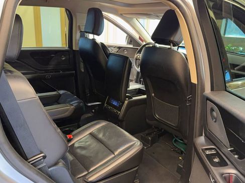 Used 2023 Lincoln Aviator Reserve image 22