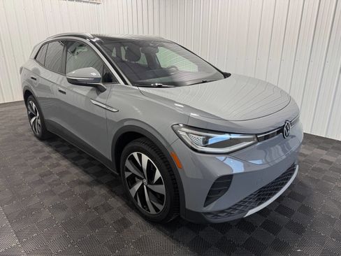 Used 2021 Volkswagen ID.4 Pro S w/ Gradient Package image 3