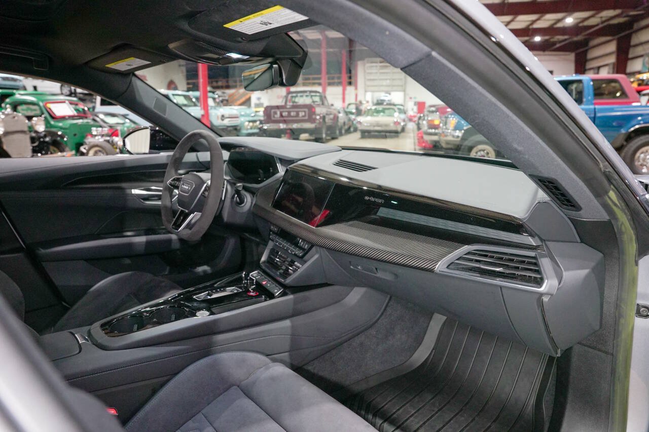 Used 2022 Audi e-tron GT Premium Plus w/ Performance Package AWD/4WD image 34