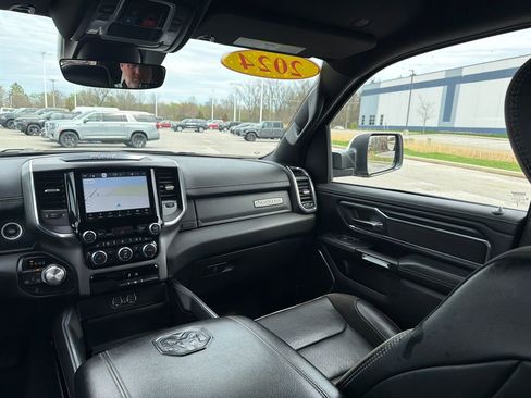 Used 2024 RAM 1500 Laramie AWD/4WD image 26