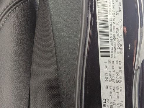 Used 2018 Jeep Wrangler Unlimited Sahara image 26