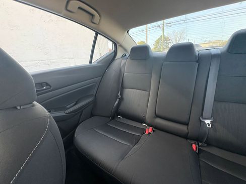 Used 2025 Nissan Altima 2.5 SV FWD image 39