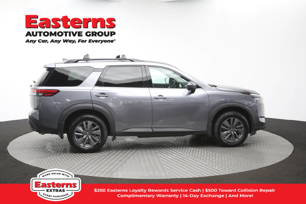 Used 2023 Nissan Pathfinder SV w/ SV Premium Package AWD/4WD image 49