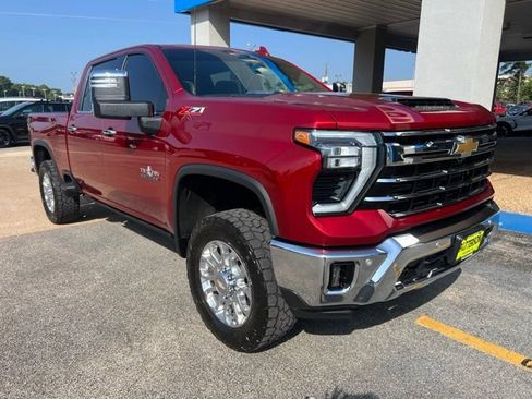 Used 2025 Chevrolet Silverado 2500 LTZ w/ LTZ Texas Edition AWD/4WD image 3
