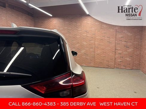 Certified 2022 Nissan Rogue SL image 48