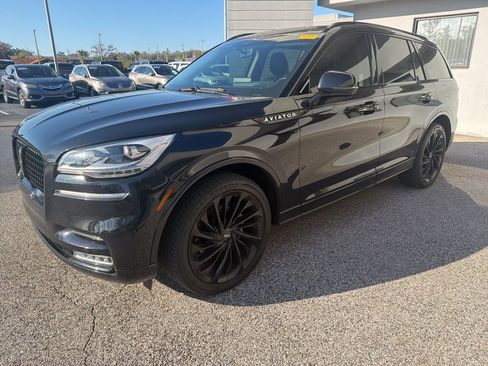 Used 2023 Lincoln Aviator Reserve w/ Equipment Group 201A image 4