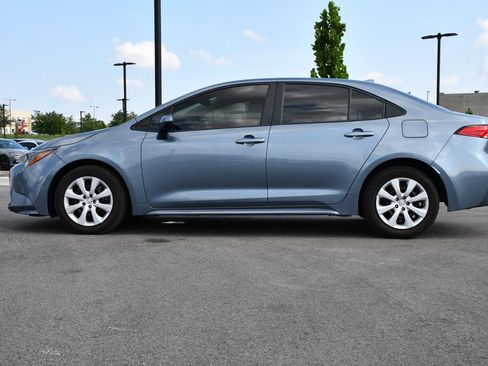 Used 2025 Toyota Corolla LE FWD image 5