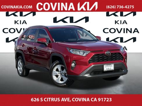 Used 2019 Toyota RAV4 XLE image 2