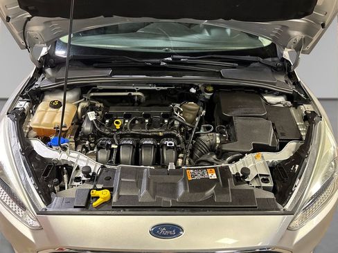 Used 2016 Ford Focus SE w/ Reverse Sensing Package image 14