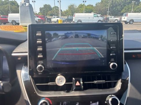 Used 2020 Toyota Corolla LE FWD image 5