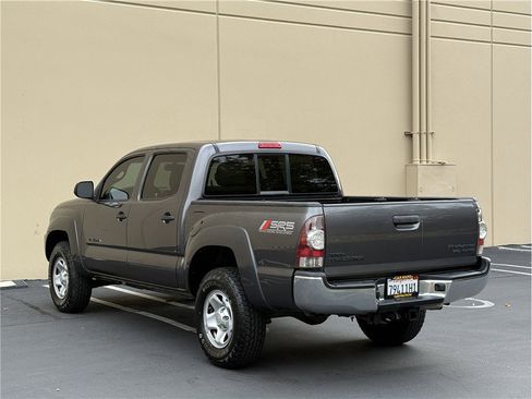 Used 2013 Toyota Tacoma PreRunner image 4