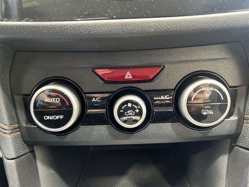 Used 2023 Subaru Crosstrek 2.0i Premium image 17