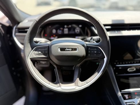 New 2026 Jeep Grand Cherokee Limited w/ Limited Altitude Package AWD/4WD image 6