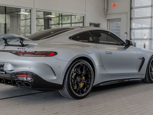 Used 2025 Mercedes-Benz AMG GT 63 image 29