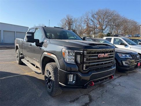 Used 2020 GMC Sierra 2500 AT4 w/ AT4 Premium Package image 2