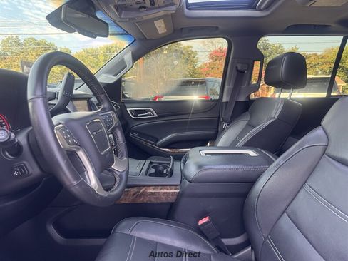 Used 2015 GMC Yukon Denali w/ Premium Package AWD/4WD image 18