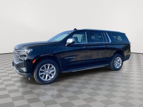 Used 2024 Chevrolet Suburban Premier image 1