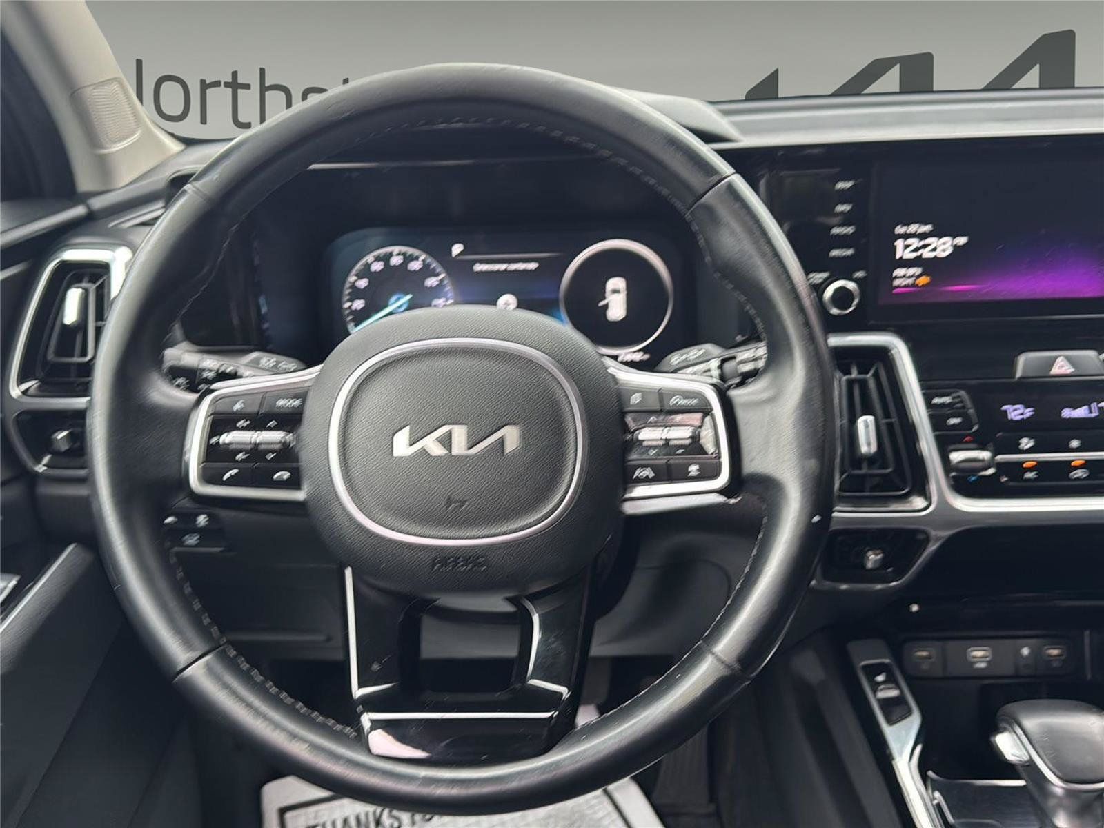 Used 2023 Kia Sorento SX AWD/4WD image 10