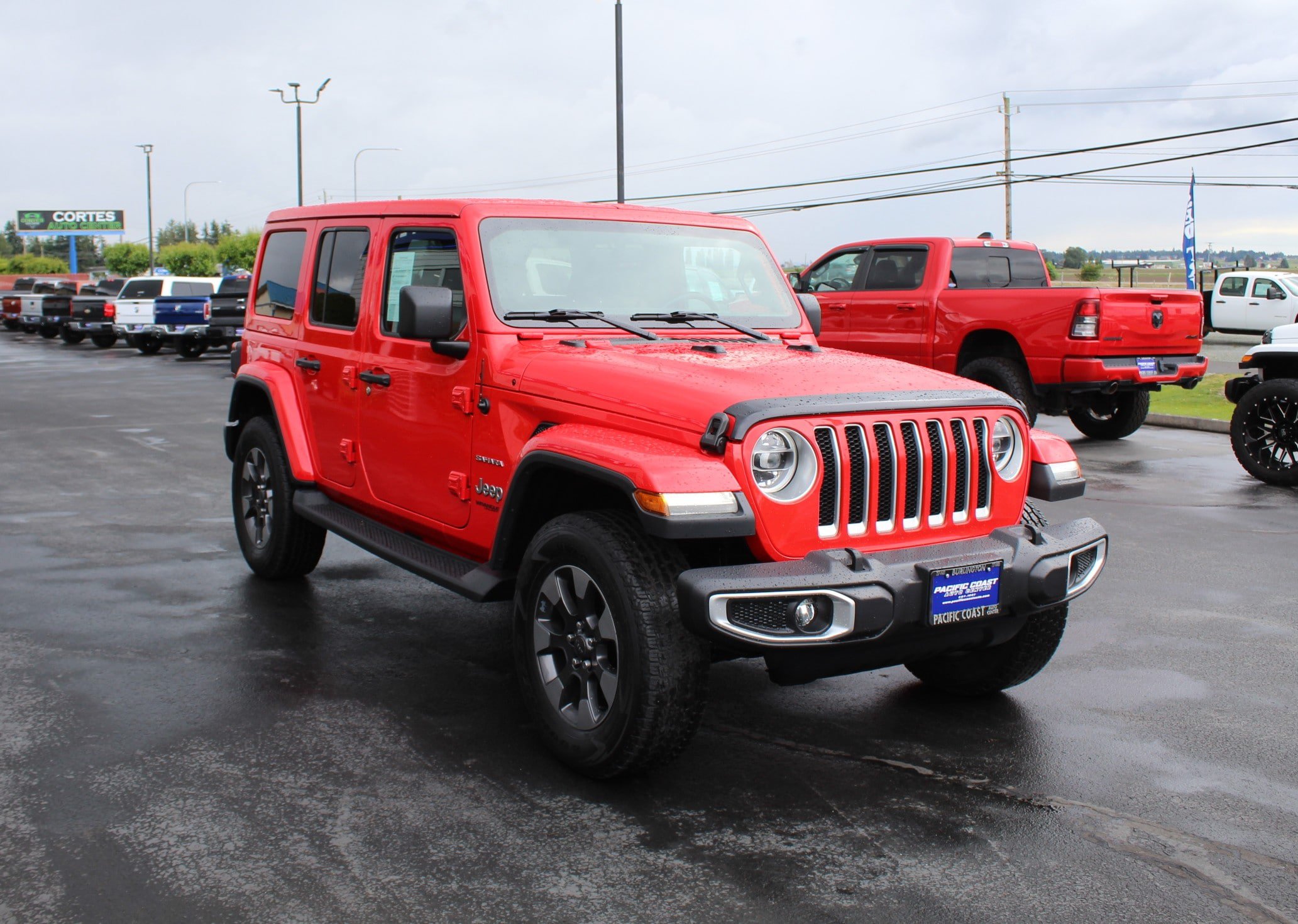 Used 2018 Jeep Wrangler Unlimited Sahara w/ Uconnect 4C Nav & Sound Group AWD/4WD image 8