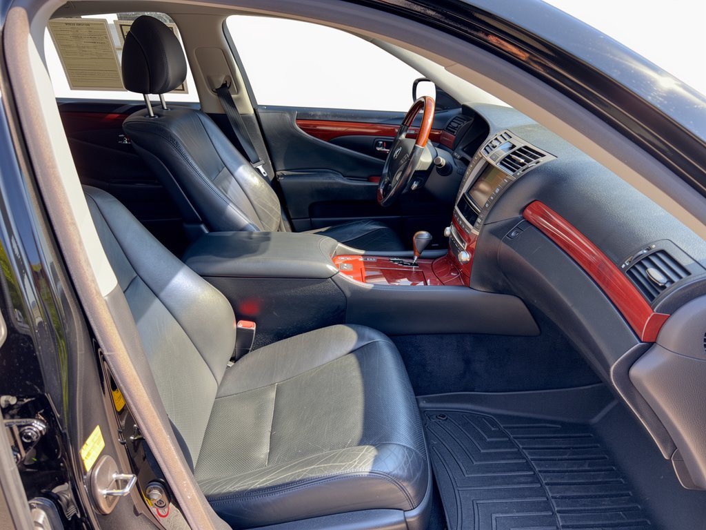 Used 2012 Lexus LS 460 w/ Comfort Pkg RWD image 30