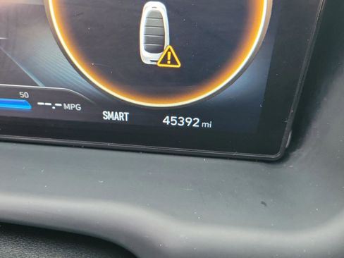 Certified 2022 Hyundai Santa Cruz SEL w/ Activity Package image 17