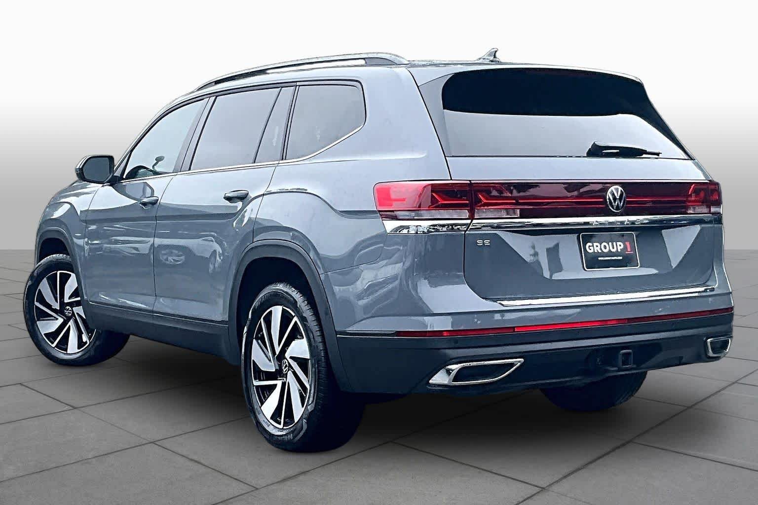 New 2026 Volkswagen Atlas SE FWD image 12