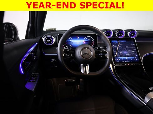 Used 2025 Mercedes-Benz GLC 300 4MATIC image 26