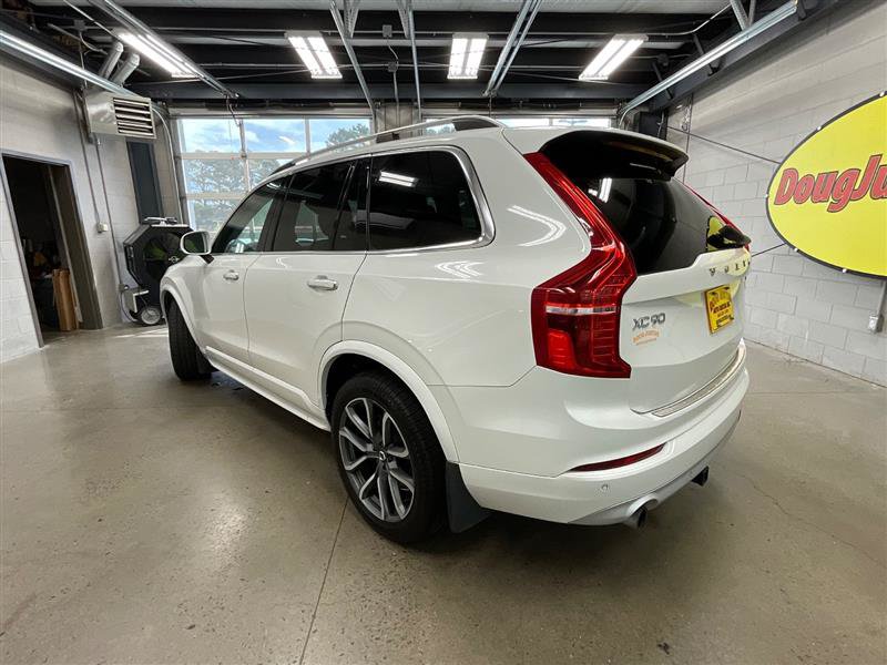 Used 2019 Volvo XC90 T5 Momentum w/ Protection Package Premier FWD image 3