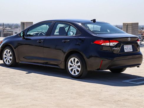 Used 2026 Toyota Corolla LE FWD image 6