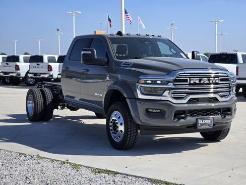 New 2027 RAM 5500 4x4 Crew Cab w/ Laramie Trim Package image 3
