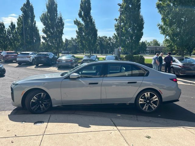 Used 2023 BMW i7 xDrive60 AWD/4WD image 4