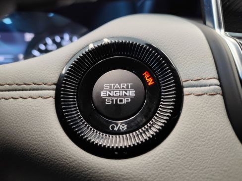 Used 2023 Jeep Compass Limited image 34