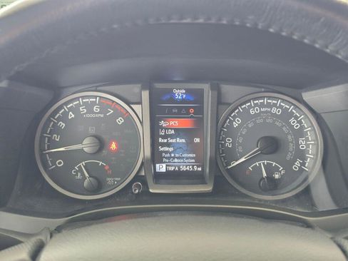 Used 2023 Toyota Tacoma TRD Off-Road image 28