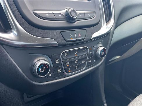 Certified 2022 Chevrolet Equinox LT FWD image 35