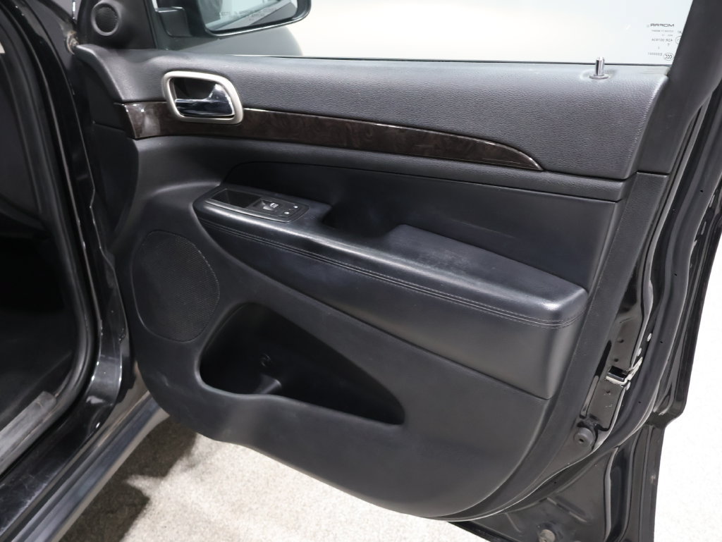 Used 2013 Jeep Grand Cherokee Laredo RWD image 23