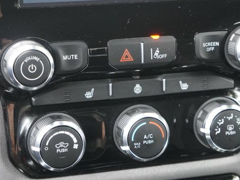 Used 2025 RAM 1500 Big Horn AWD/4WD image 34
