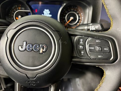 Used 2024 Jeep Gladiator Sport image 22
