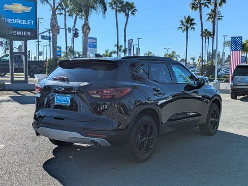 New 2026 Chevrolet Blazer LT image 5