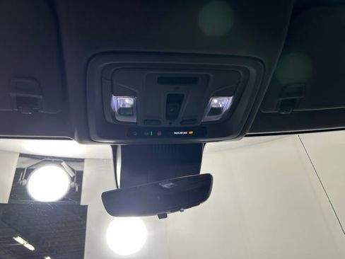 Used 2024 GMC Sierra 1500 Denali w/ Technology Package image 25